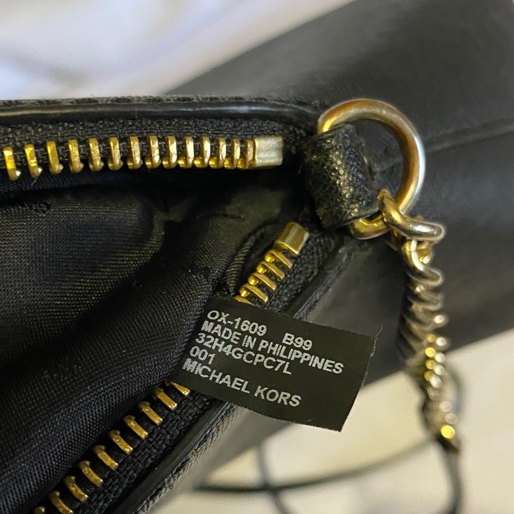 Michael Kors • Black • Crossbody Bag with Gold Accents - Picture 2 of 7